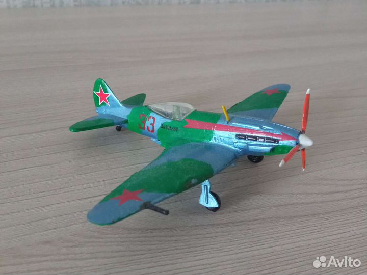 Самолет миг-3 (1:72)