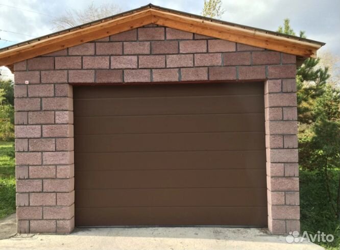 Секционные ворота