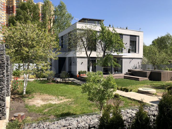 Дом 207 м² на участке 10 сот.