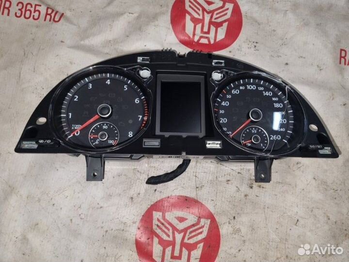 Щиток приборов Volkswagen Passat B7 2012