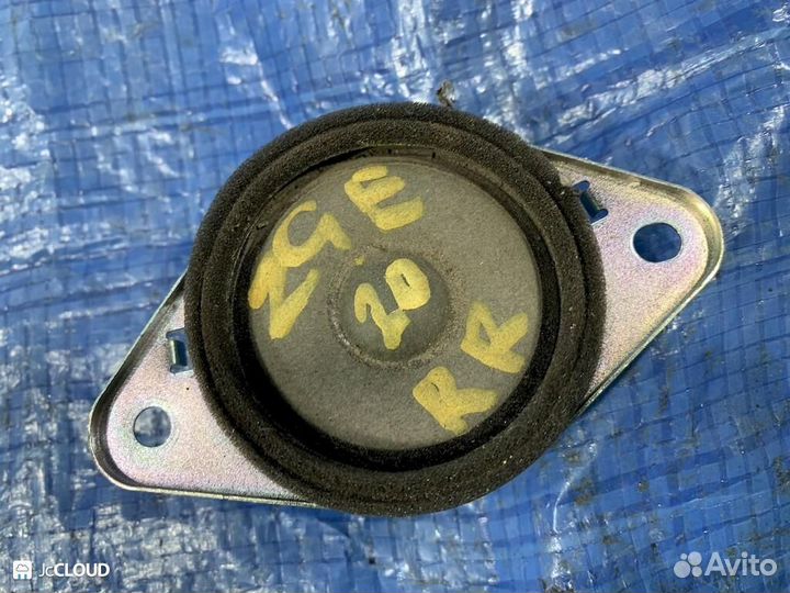 Динамик на toyota wish ZGE20 2zrfae