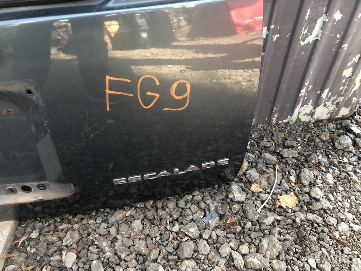 Крышка багажника Cadillac Escalade III 06-14