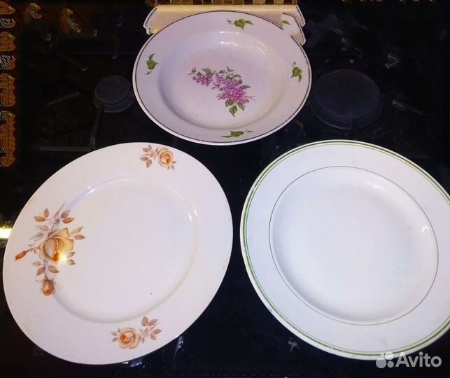 Тарелки из сервизов времен СССР