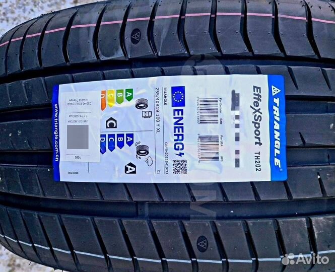 Triangle EffeXSport TH202 235/40 R19 и 265/35 R19 98Y