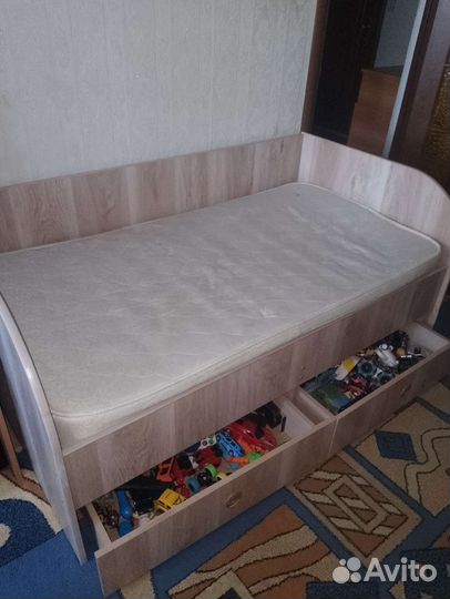 Детская кровать от 3 лет с матрасом бу