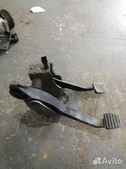 Узел педальный Renault Logan 2005-2014