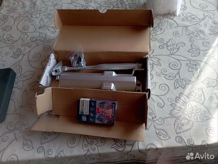 Доводчик дверной