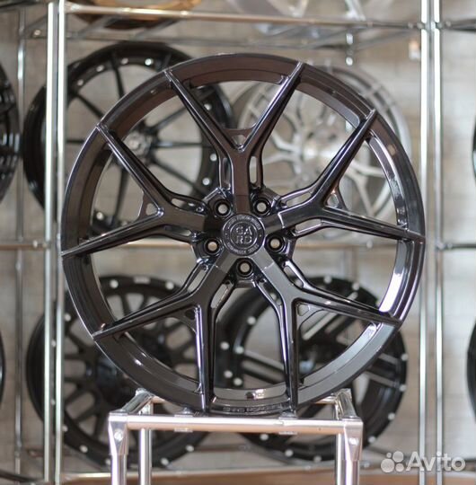 Диски оригинал Gard R22 на BMW X5 G05, X5 M