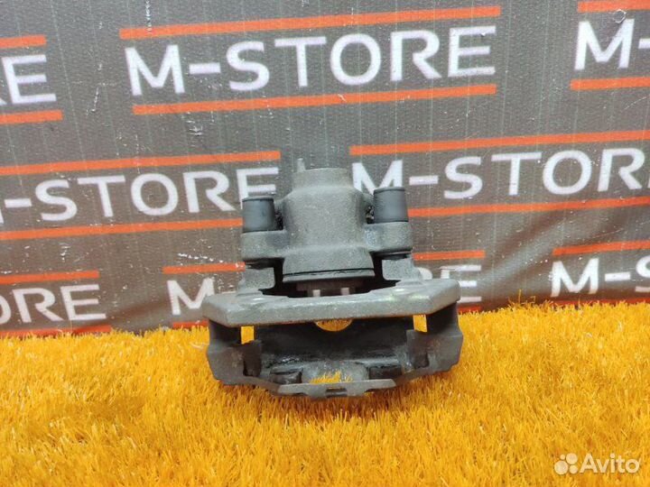 Суппорт задний левый Bmw X5 E53 M62B44 2000