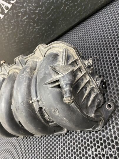 Впускной коллектор Ситроен C4 EP6