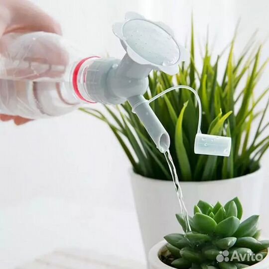 Пластиковая насадка на бутылку для полива цветов