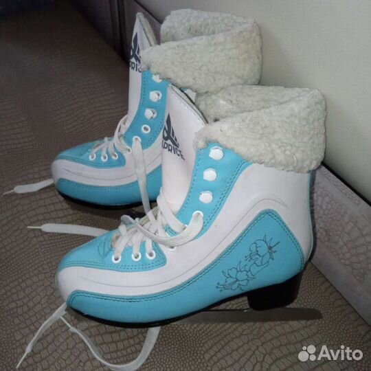 Коньки (размер 35)