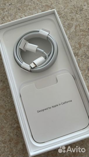 Зарядка на iPhone шнур