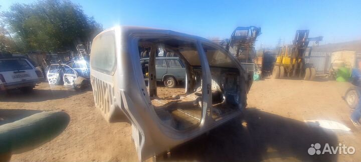 Кабина Mitsubishi L200