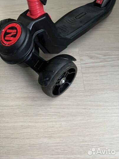 Самокат детский трехколесный