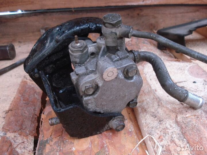 Насос гур Mitsubishi Pajero Sport 2006 г