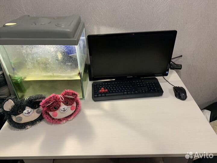 Компьютерный стол