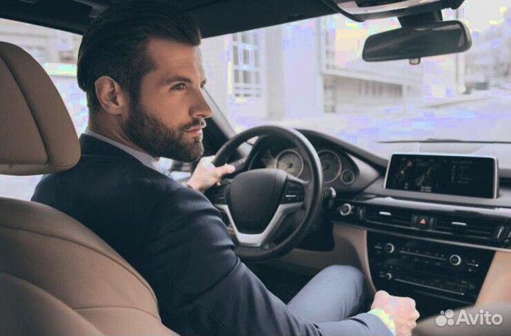 Перегонщик каршеринга в ночь