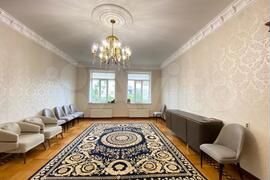 Дом 429 м² на участке 8 сот.