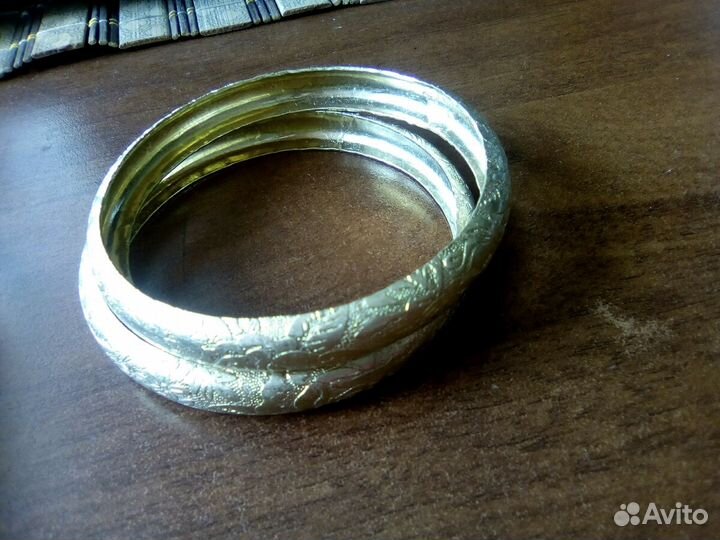 Брошь, браслеты