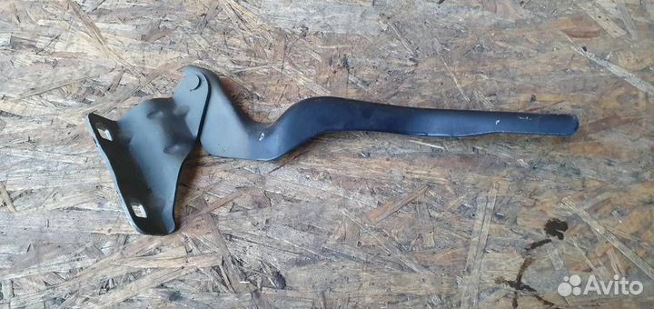 Петля капота правая Nissan Qashqai (J10) 2006-2014