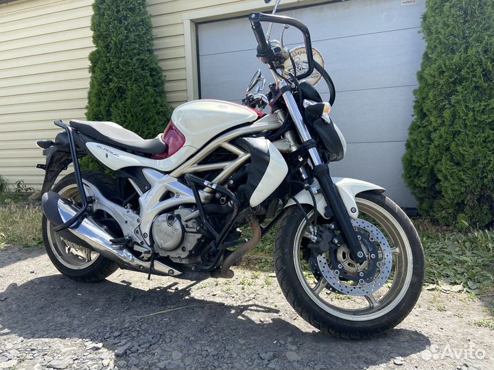 Suzuki SFV 650 Gladius