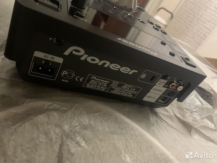 DJ контроллер Pioneer CDJ-350