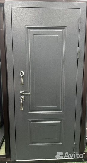 Дверь с терморазрывом в дом