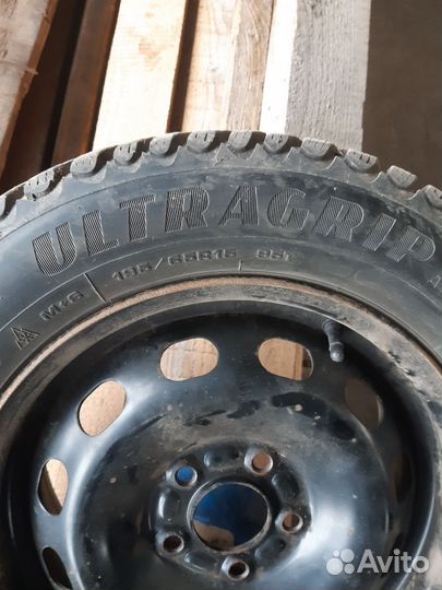 Goodyear UltraGrip Ice Arctic SUV 195/65 R15 95T