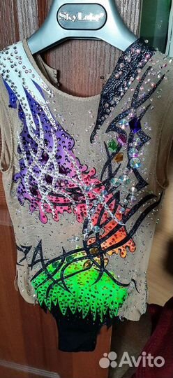 Продам купальник для художественной гимнастики