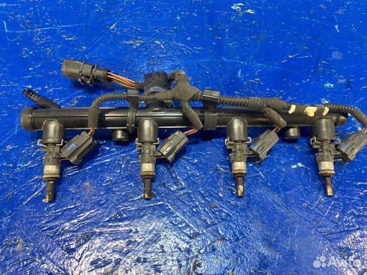 Топливная рампа Audi A4 B8 седан CJE 2011-2015