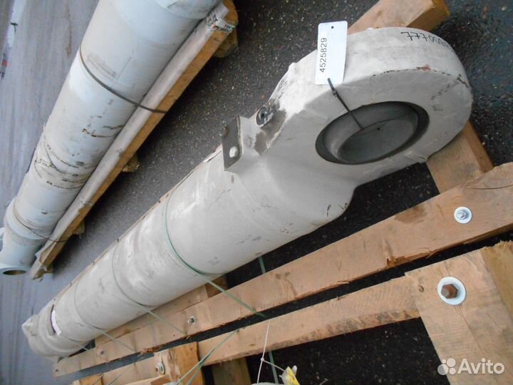 Caterpillar - 4525829