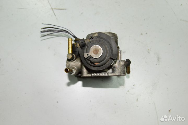 Дроссельная заслонка VAG 2.0L 06A133062D