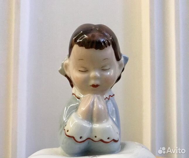 Статуэтка фарфоровая Royal Dux Чехословакия