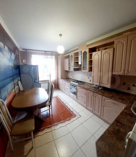 2-к. квартира, 65 м², 2/5 эт.