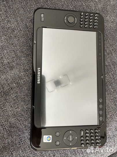 Ультромобильный компьютер samsung q1 ultra