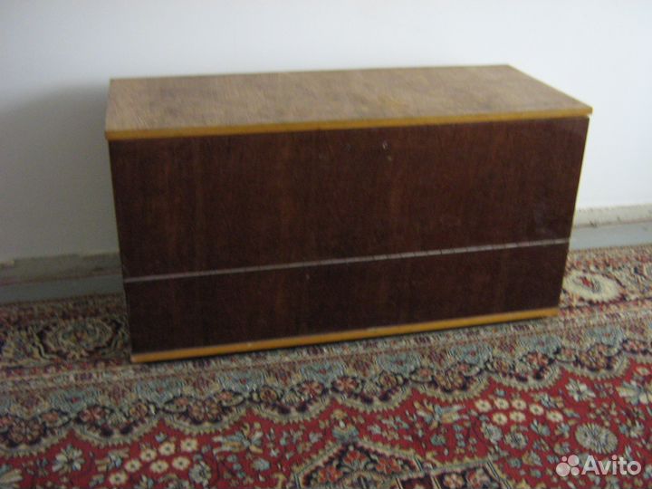 Тумбочка, подставка под телевизор