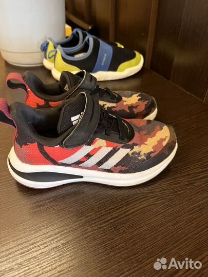 Кроссовки adidas