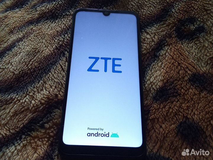 Телефон ZTE