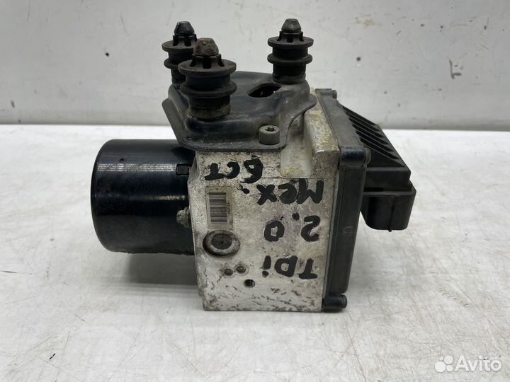 Блок ABS VW Passat В6 3C0614095P