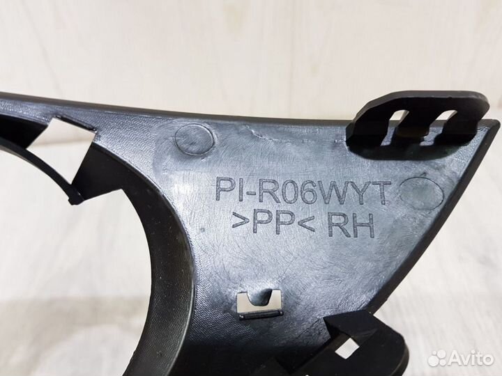 Решётка в бампер правая Renault Scenic 2 2003-2009