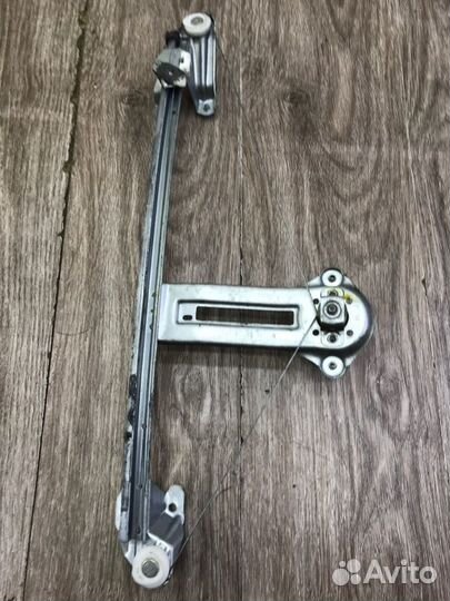 Стеклоподъемник задний левый Opel Zafira B минивэн