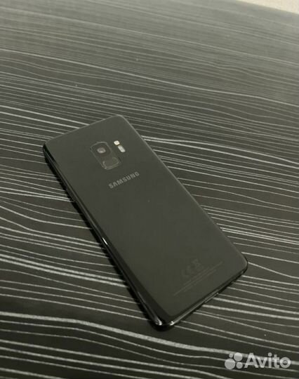 Samsung Galaxy S9, 4/64 ГБ