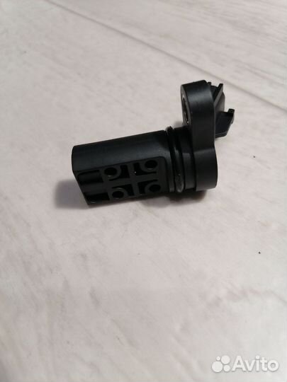 Датчик положения распредвала Nissan