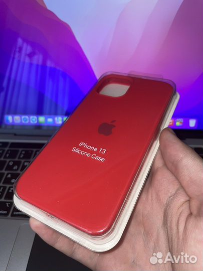 Чехол на iPhone 13