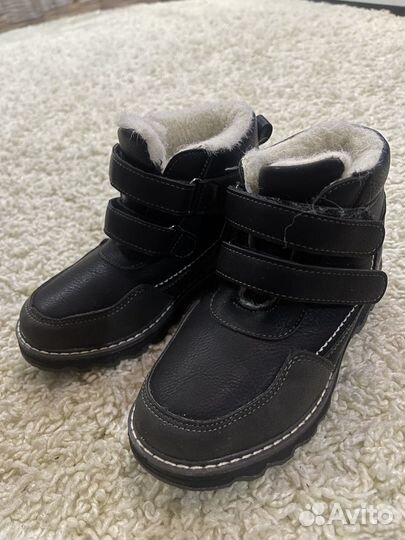 Ботинки зимние новые р 31