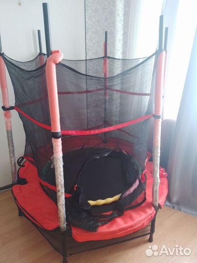 Детский батут с сеткой