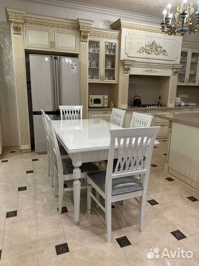 Стол и стул