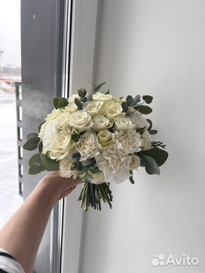 Букет невесты из живых цветов