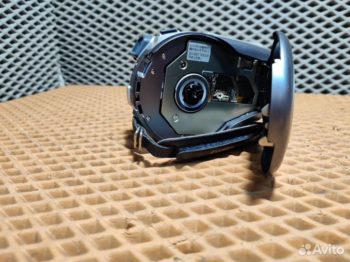 Видео-Камера Canon DC100